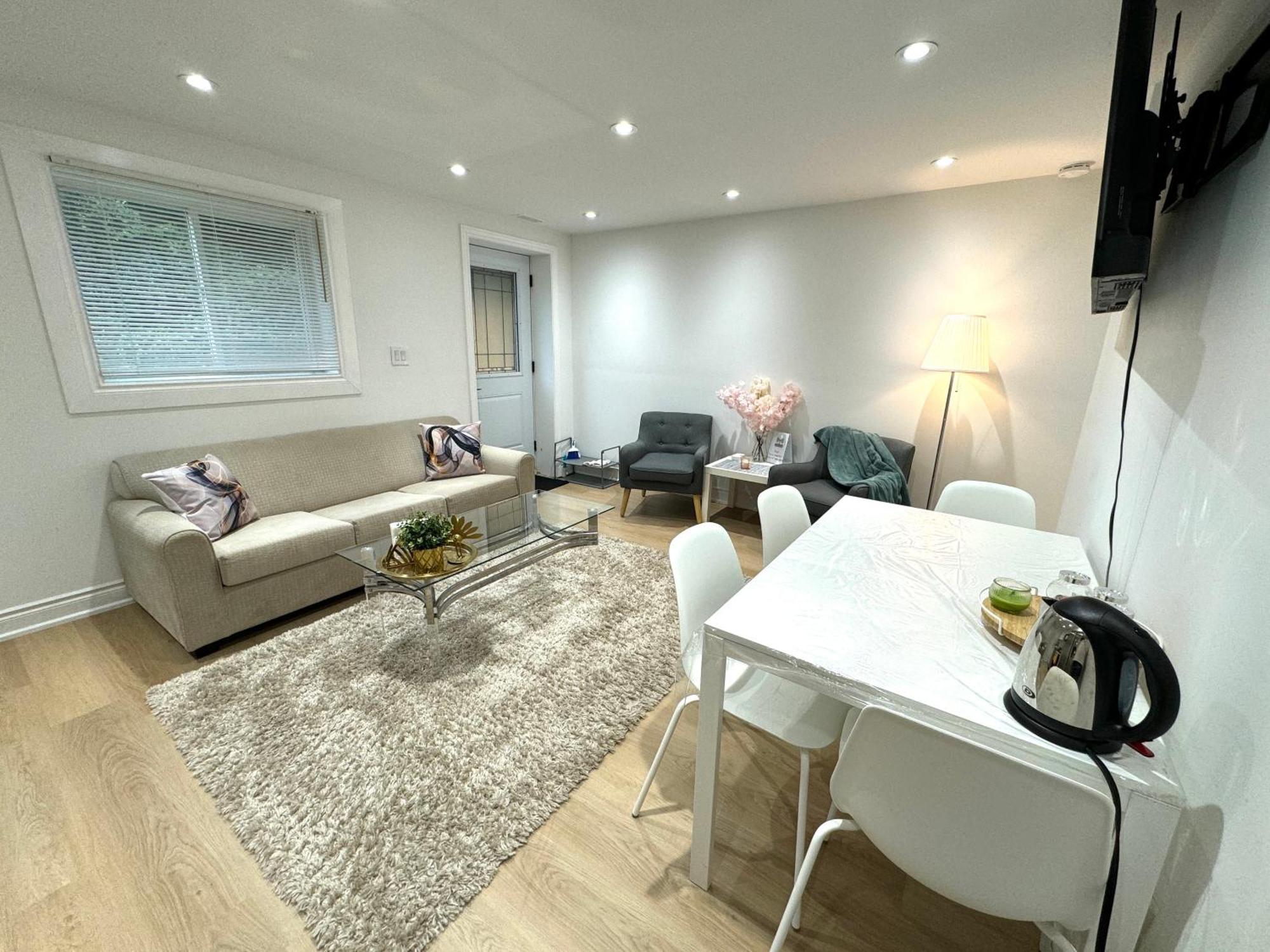 Cozy, Brand-New, 2Bdr,Walkout Apt, Free Parking Richmond Hill Exterior foto