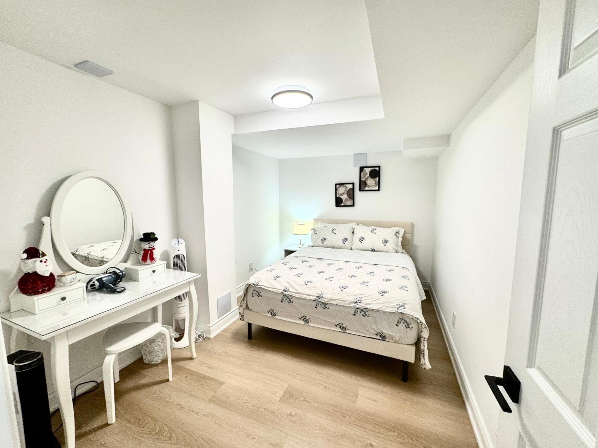 Cozy, Brand-New, 2Bdr,Walkout Apt, Free Parking Richmond Hill Exterior foto